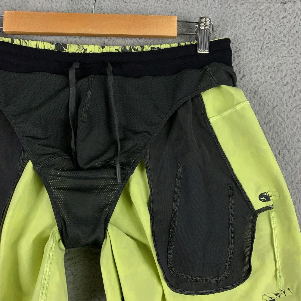 Lululemon Cross Channel Shorts Mens Large Lime Green Black Floral Botanical Swim
